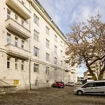 Elegant Studio Near Tallinn Old Town